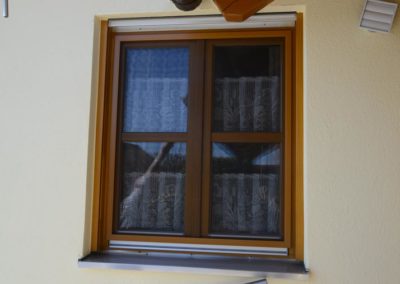 Fenster mit Holzrahmen